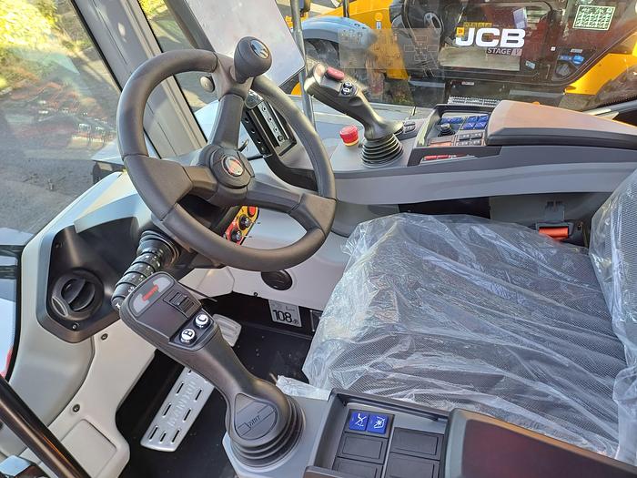 2023 Manitou MRT 2660