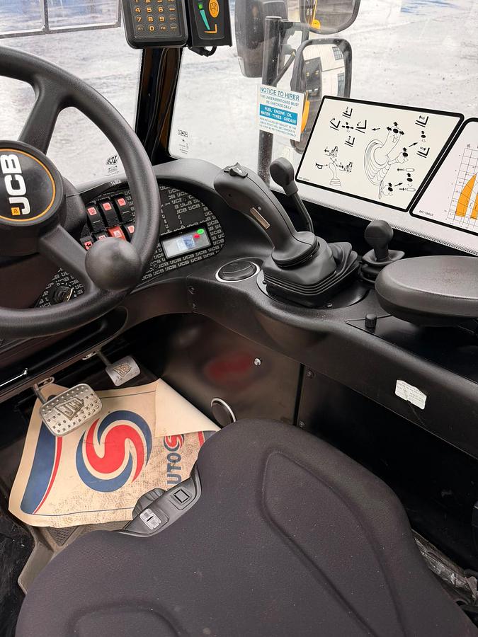 Used JCB 520-40