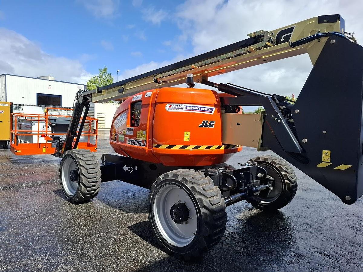 JLG 600AJ