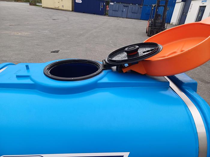 Used ROAD TOW WATER BOWSER 1125 c/w PETROL PUMP & SPRAY BAR