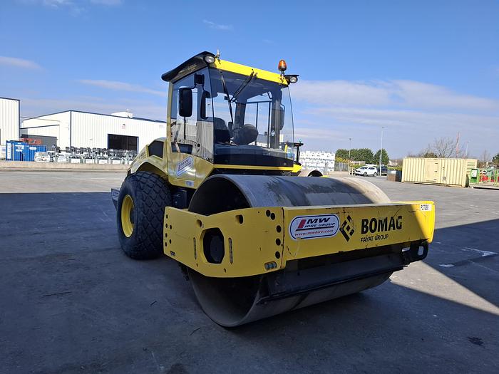 Used Bomag BW213D