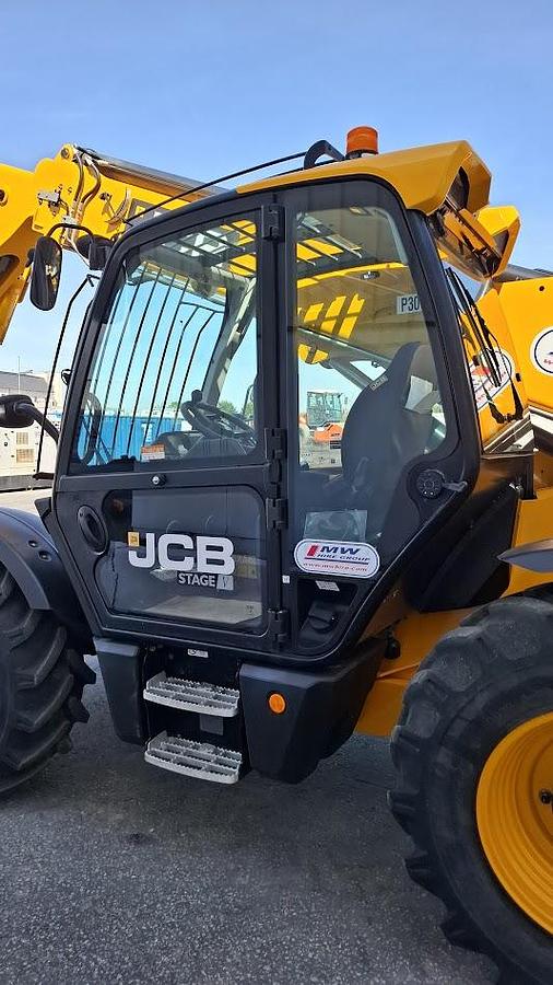 Used JCB 533-105