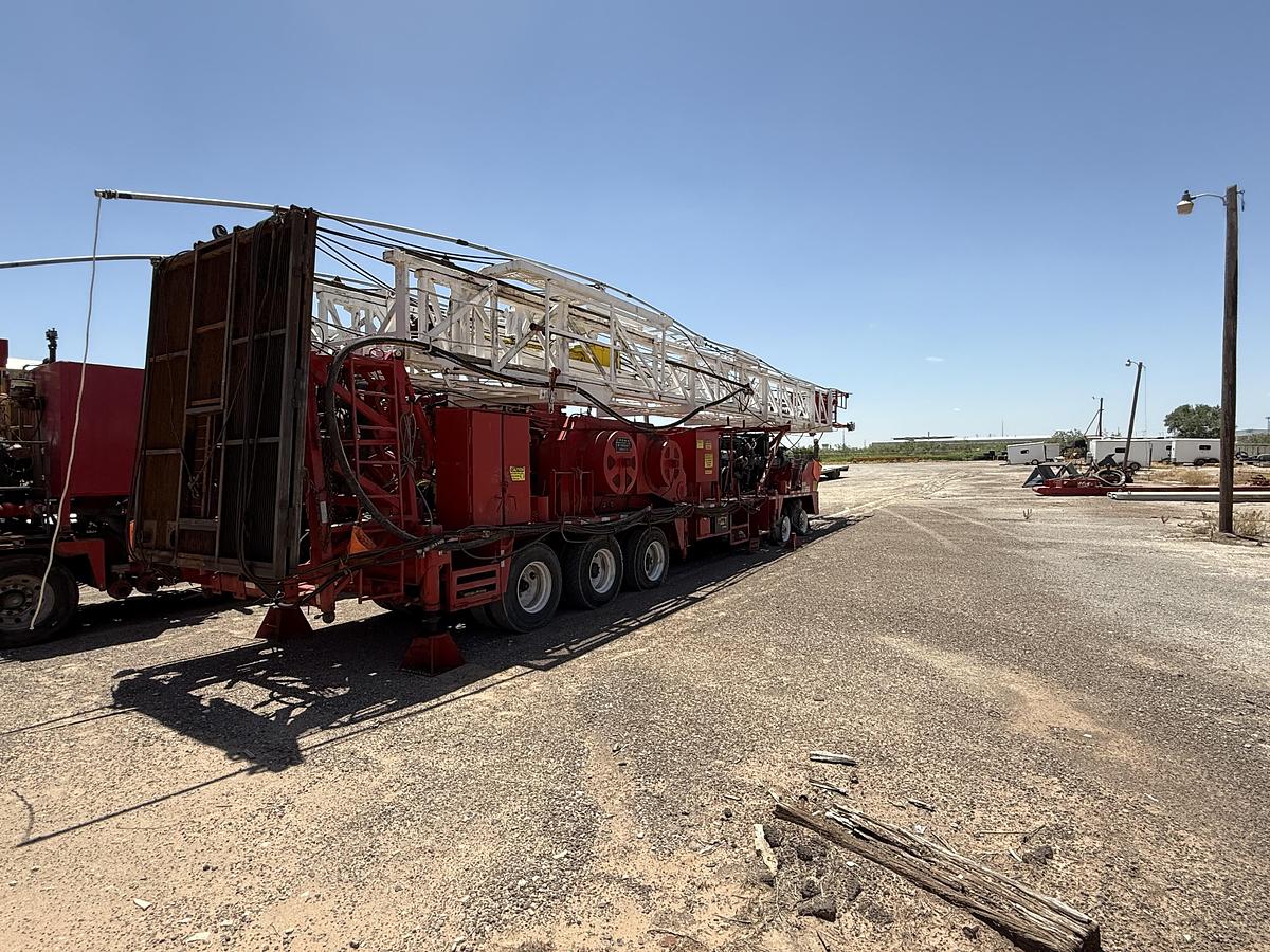 Used 2007 Crown CE 600 Well Service Rig