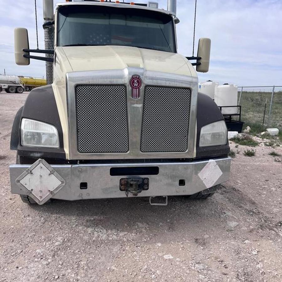 Used 2015 Kenworth T-880 Hot Oiler