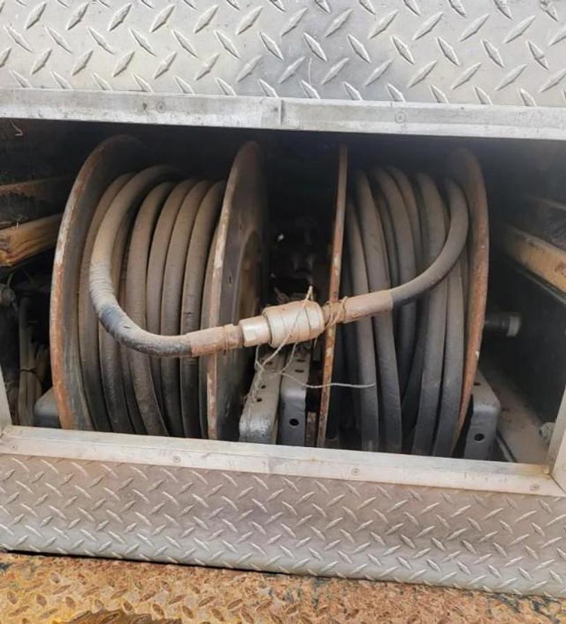 Used 2013 Peterbilt Wireline Truck