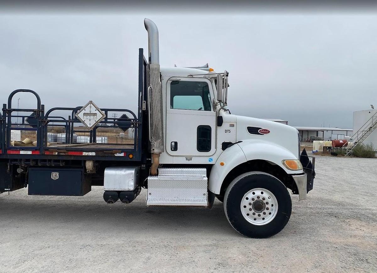 Used 2015 Peterbilt 348 Chemical Delivery Truck