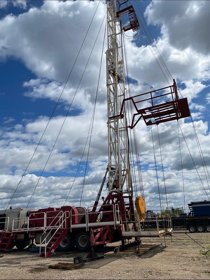 Used Single Well Service Rig with 72' Mast
