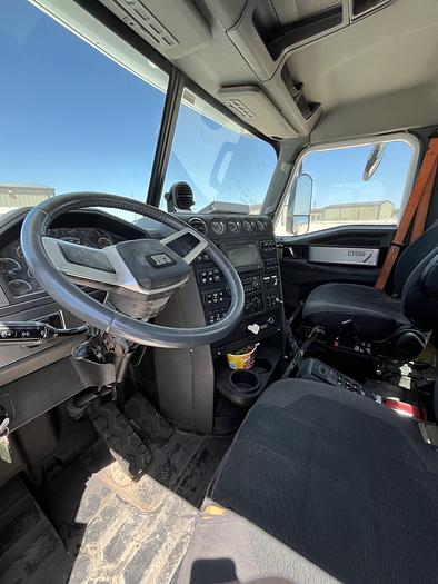 Used 2014 CAT CT660 Wireline Truck