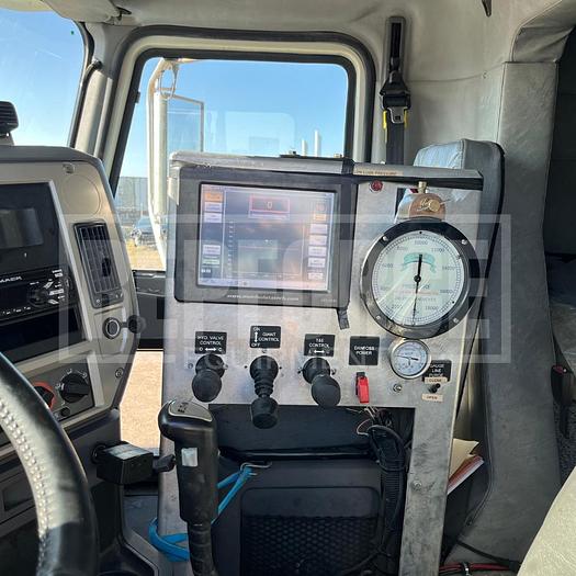 Used 2014 Mack Triaxle