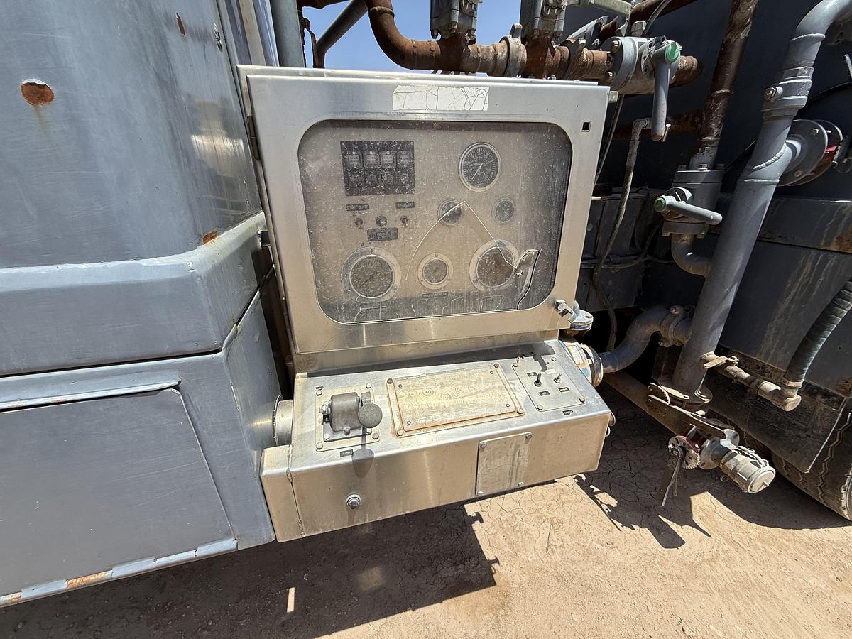 Used 2003 Mack CV713 Granite Hot Oil Truck
