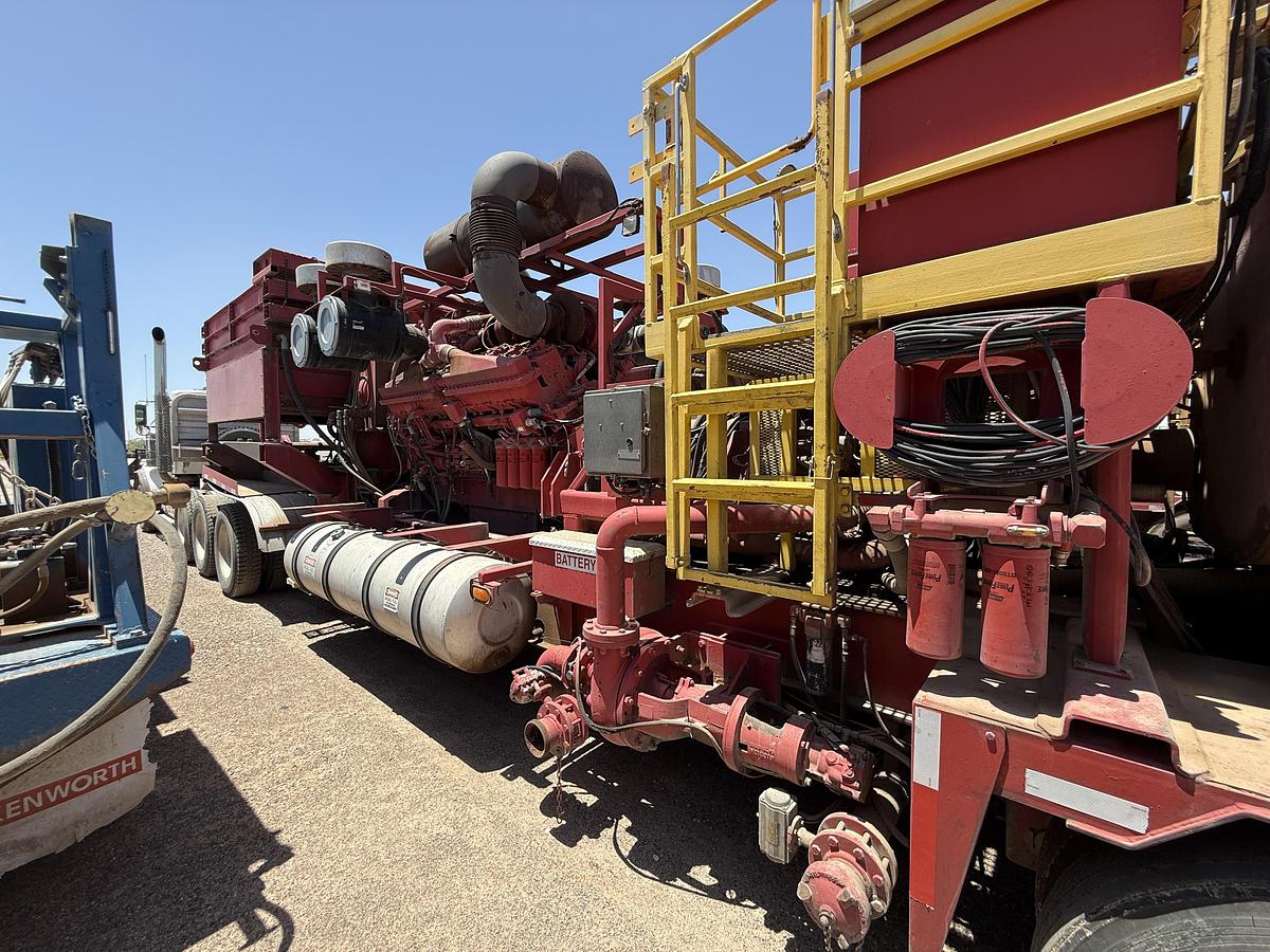 Used Triplex Frac Pump With Tractor