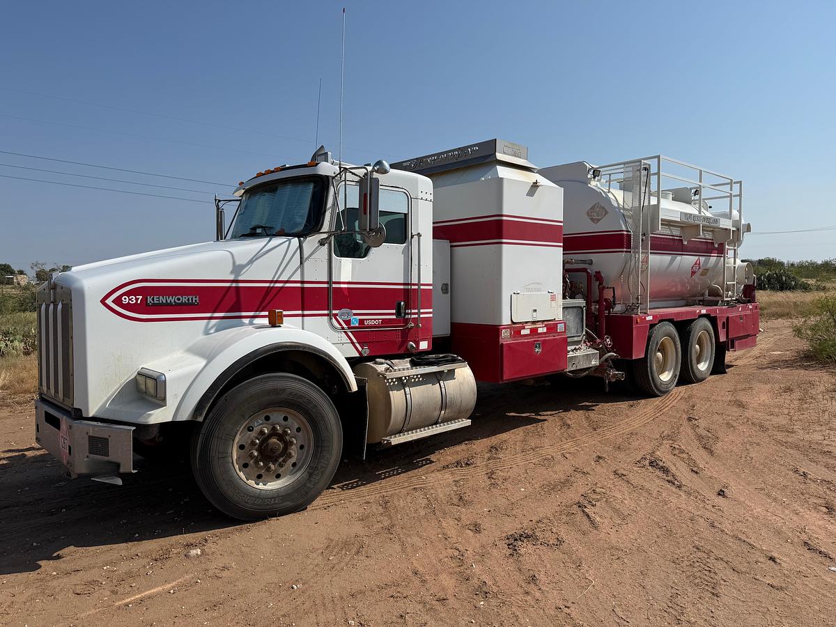 Used 2018 Kenworth T800 Hot Oil Truck