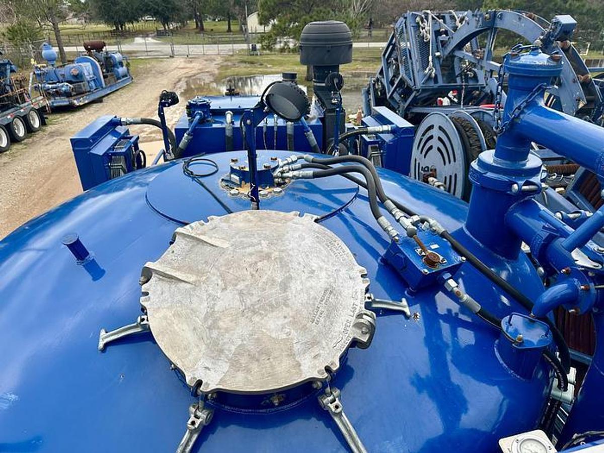 Used 2014 SMI 100 BBL Cement Batch Mixer