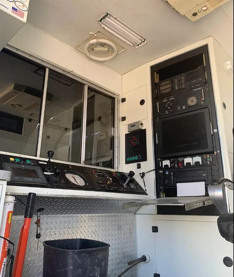 Used 2008 Peterbilt Wireline Truck