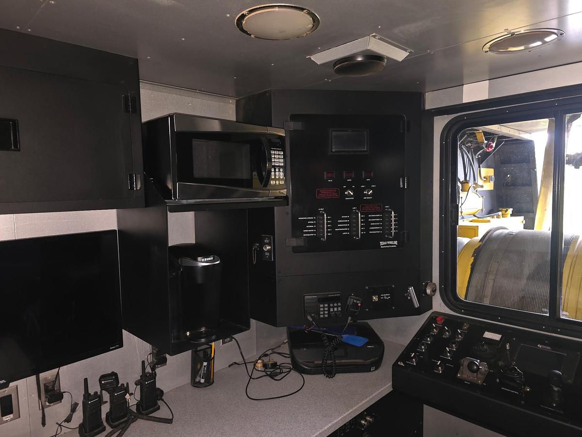 Used Kenworth T800 Wireline Truck Package