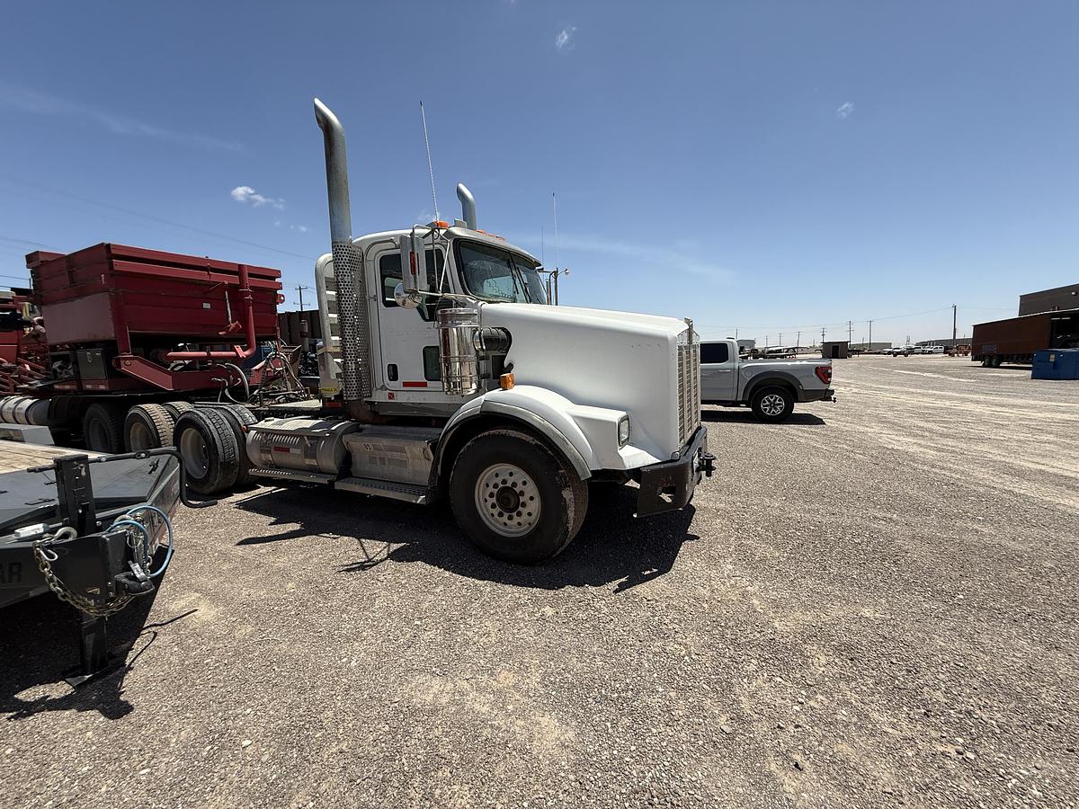 Used Triplex Frac Pump With Tractor