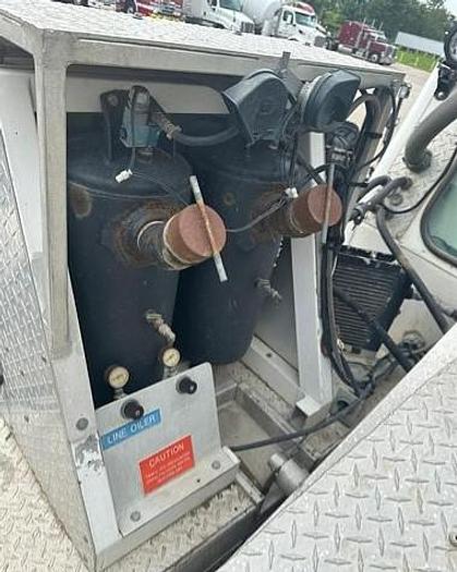 Used 2004 Peterbilt 357 E-Line Wireline Truck