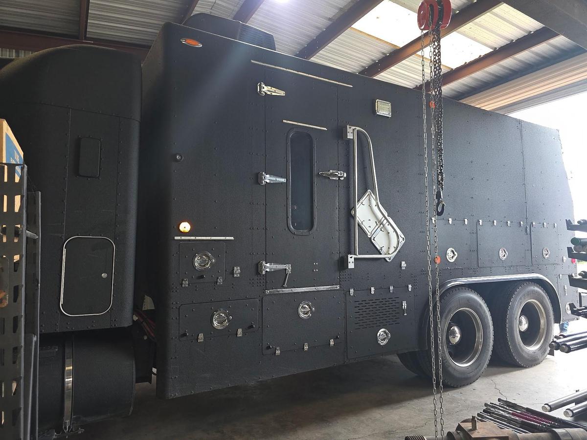 Used Kenworth T800 Wireline Truck Package