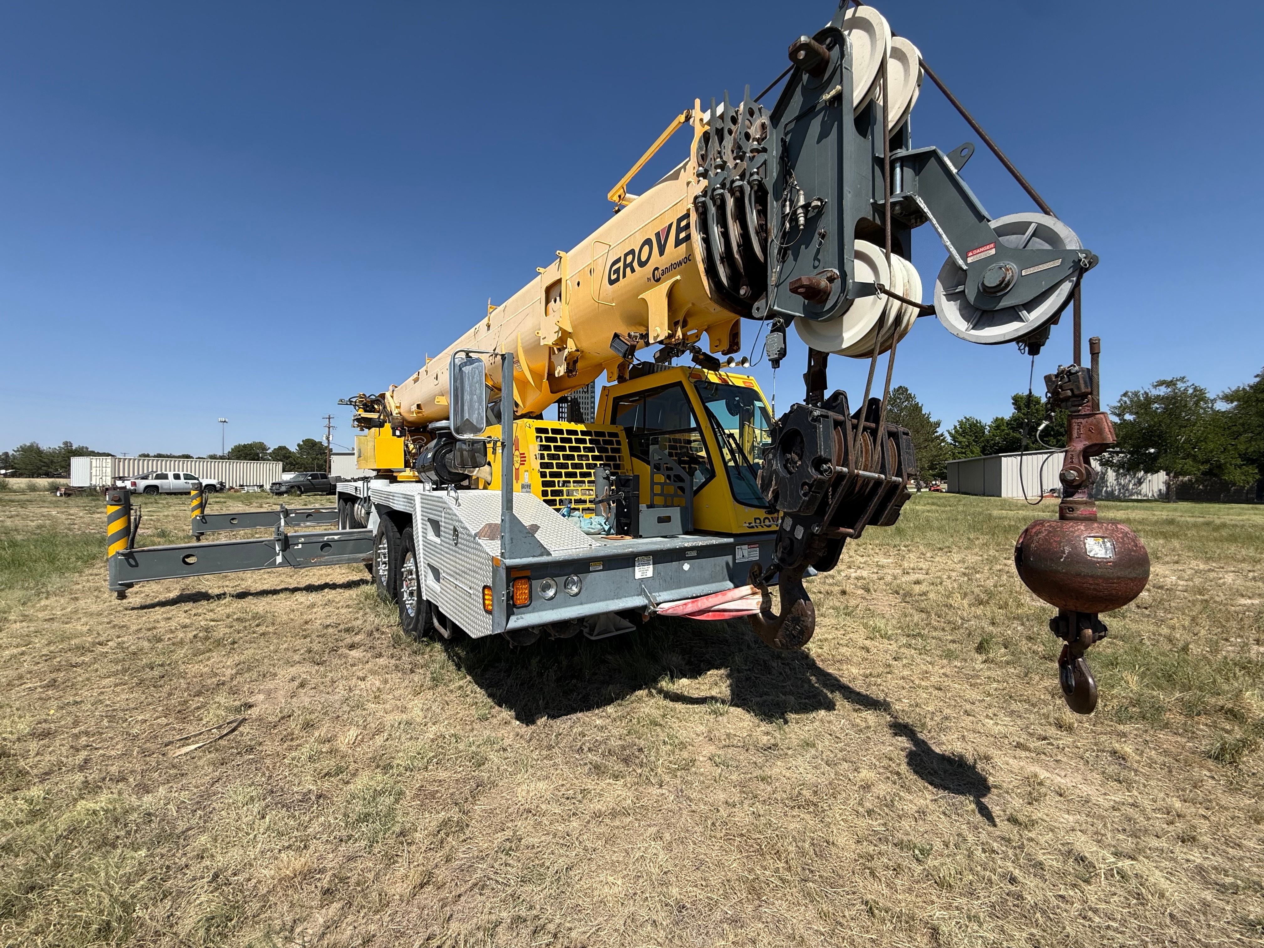 Used 2011 Grove TMS 9000-E 110T