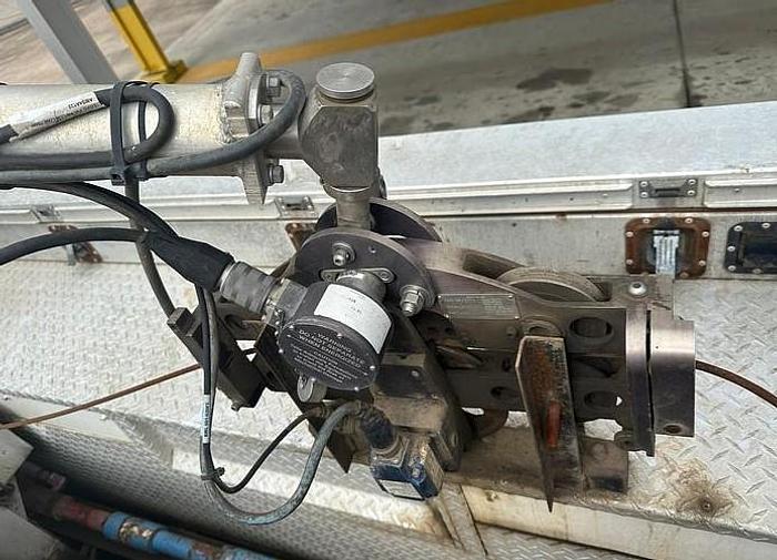 Used 2004 Peterbilt 357 E-Line Wireline Truck