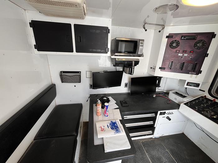 Used 2013 Kenworth Wireline Truck