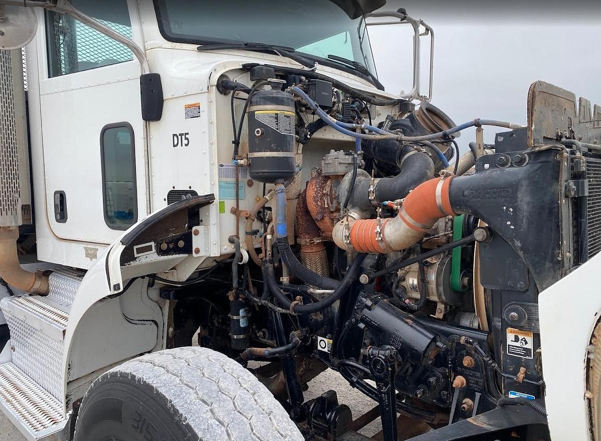 Used 2015 Peterbilt 348 Chemical Delivery Truck