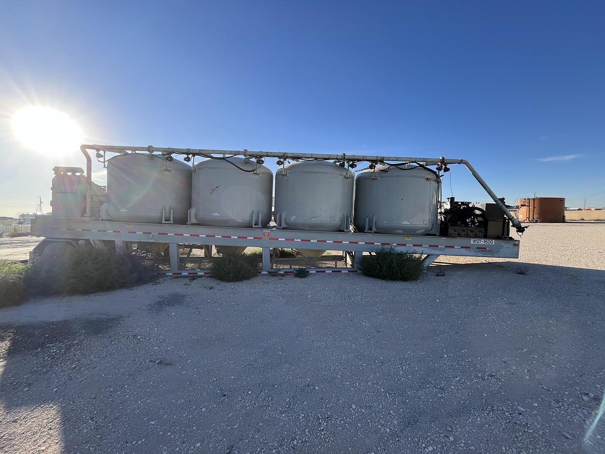 Refurbished 2013 Wilco Bulk Field Bins