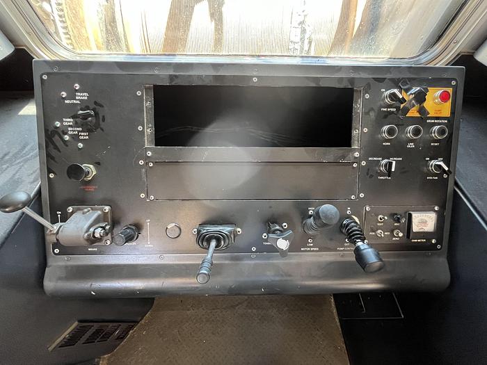 Used 2014 CAT CT660 Wireline Truck