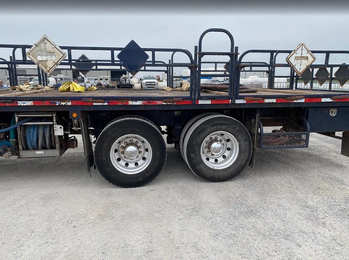 Used 2015 Peterbilt 348 Chemical Delivery Truck