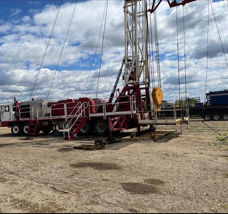 Used Single Well Service Rig with 72' Mast