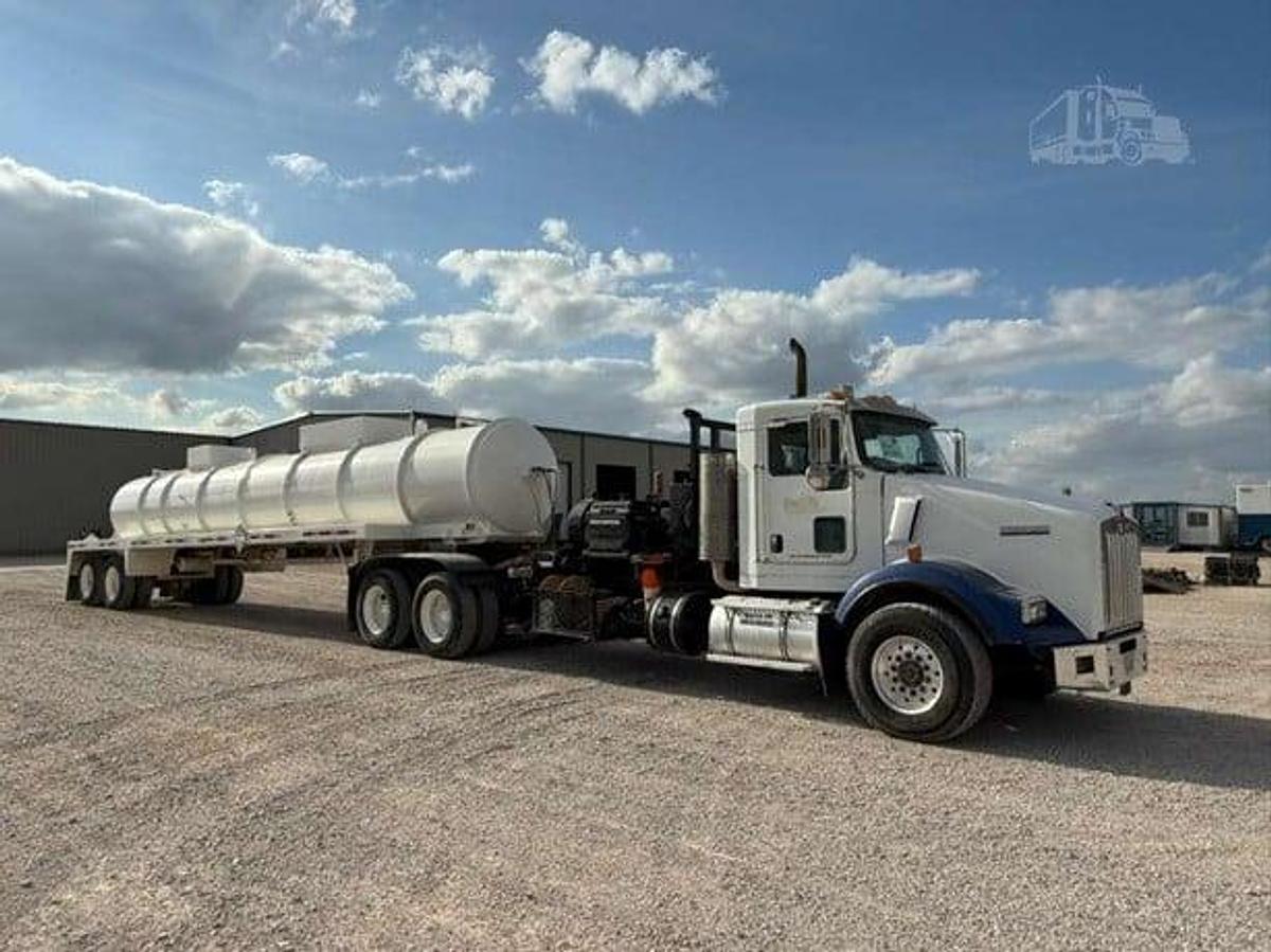 Used 2011 Kenworth T800 Kill Truck & Trailer