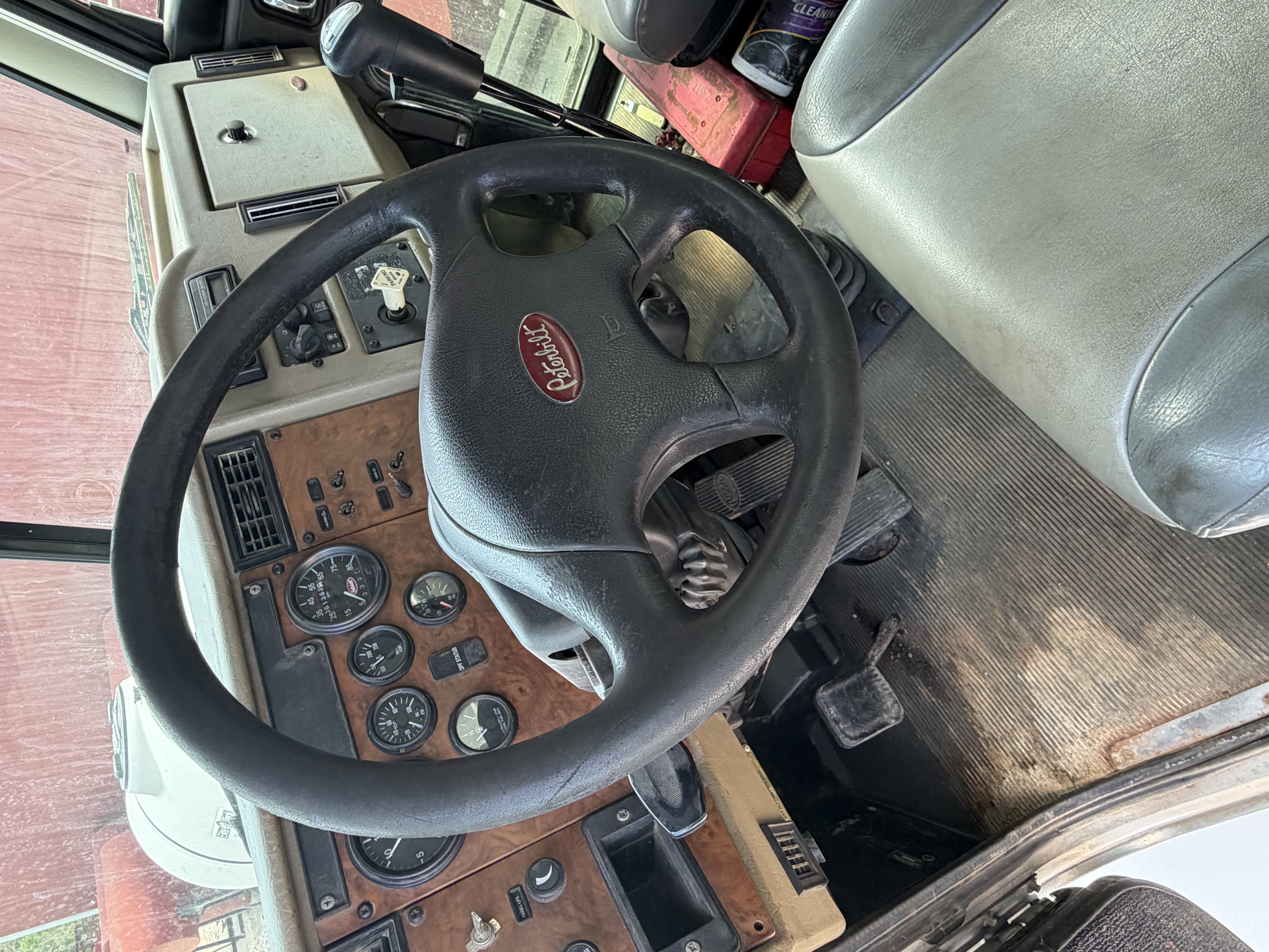 Used 2008 Peterbilt 335