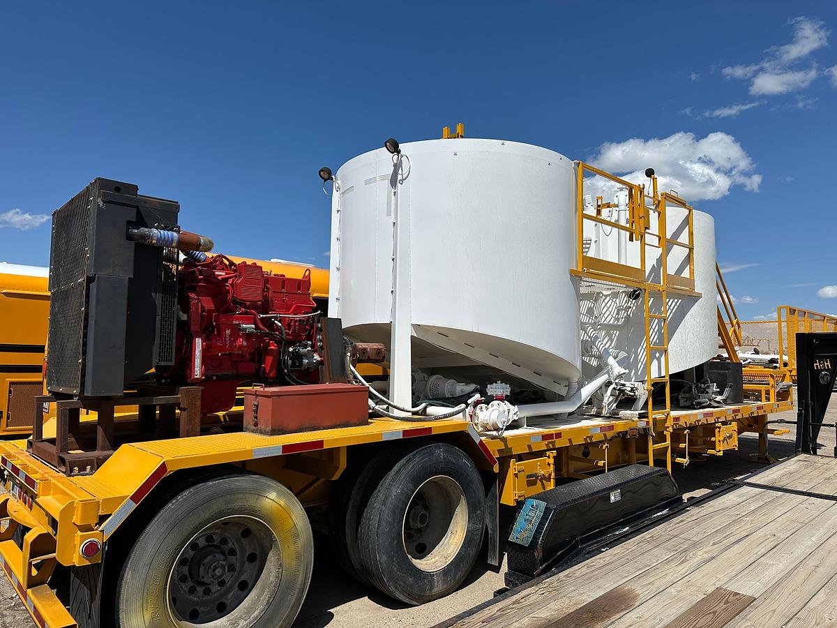 Refurbished 2007 Manac 100 BBL Batch Mixer
