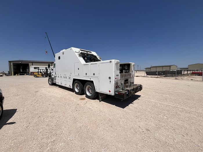 Used 2014 CAT CT660 Wireline Truck