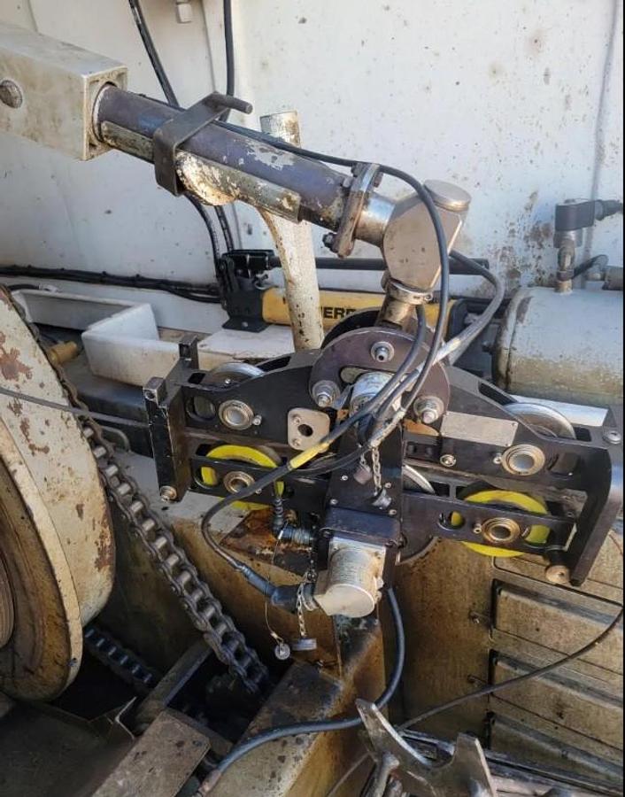 Used 2008 Peterbilt Wireline Truck