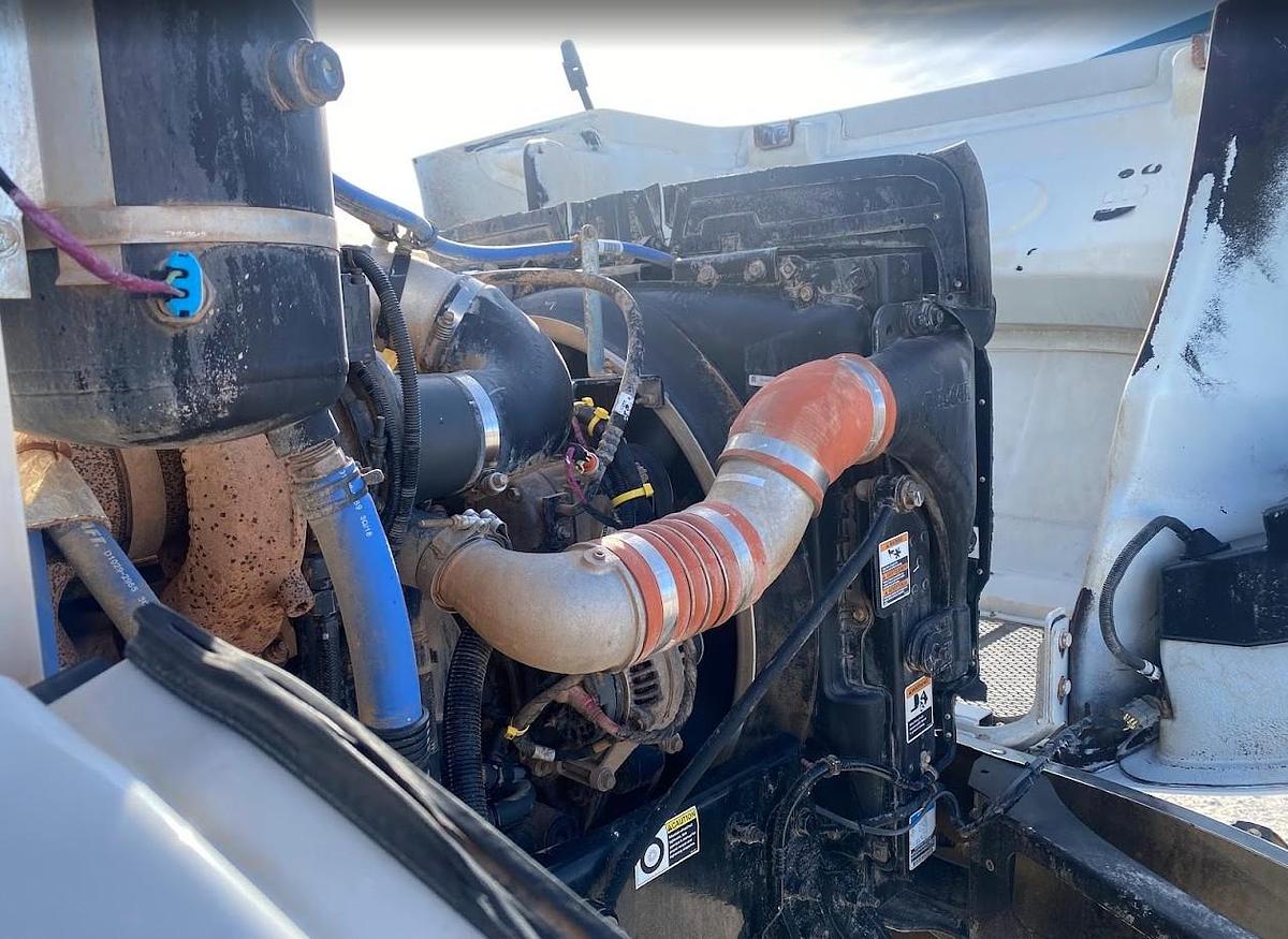 Used 2019 Peterbilt 348 Chemical Delivery Truck