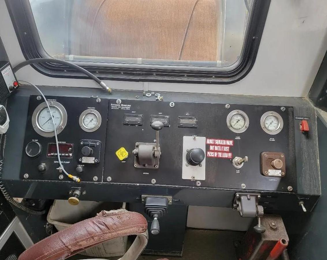 Used 2013 Peterbilt Wireline Truck