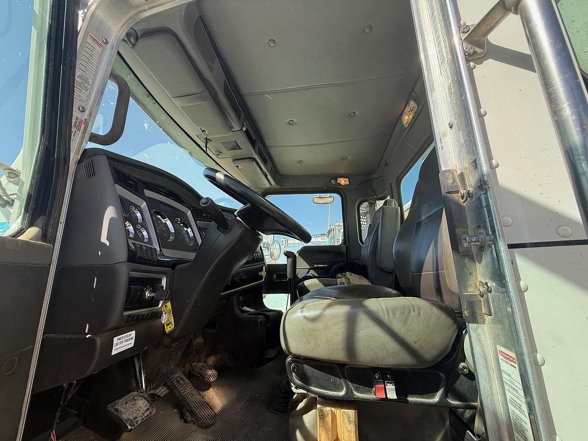 Used 2012 Kenworth Wireline Truck