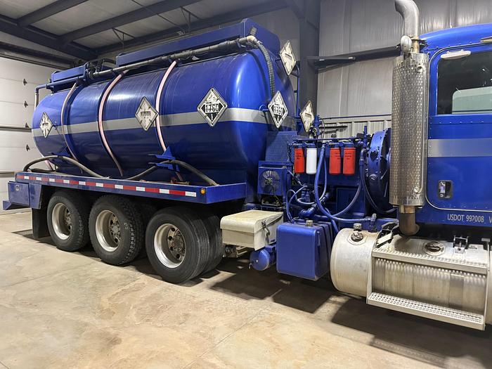 Used Peterbilt 5K Pump Truck