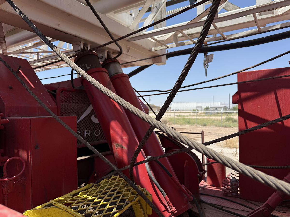 Used 2007 Crown CE 600 Well Service Rig