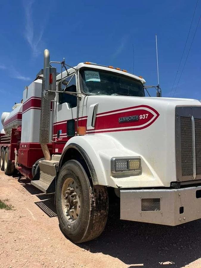 Used 2018 Kenworth T800 Hot Oil Truck