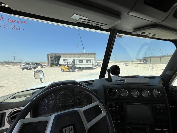 Used 2014 CAT CT660 Wireline Truck