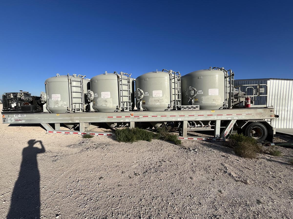 Refurbished 2013 Wilco Bulk Field Bins