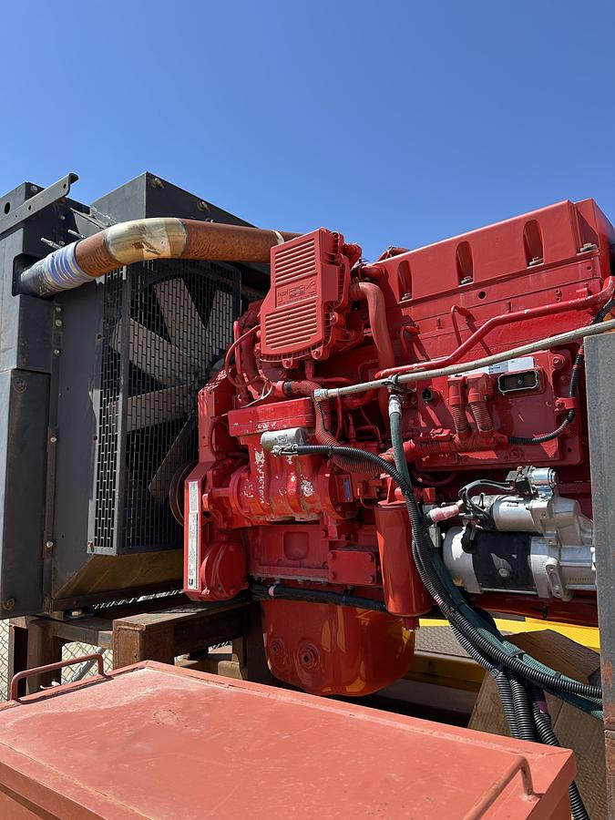 Refurbished 2007 Manac 100 BBL Batch Mixer