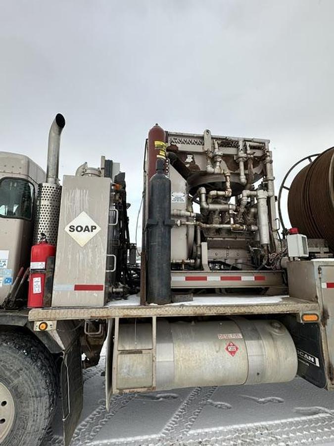Used Kenworth T800 Body Load Coil Tubing Unit