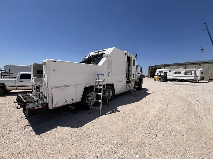 Used 2014 CAT CT660 Wireline Truck
