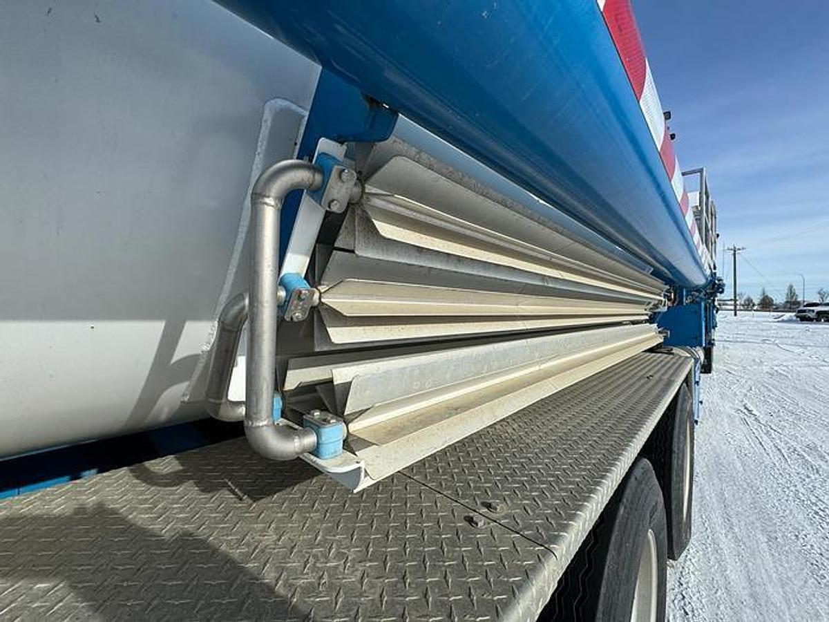 Used High Rate 840K Nitrogen Pumper Tractor and Trailer