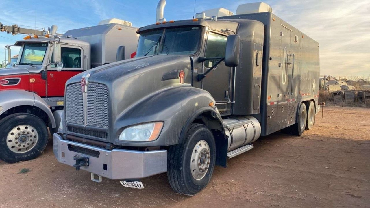 Used 2013 Kenworth Wireline Truck