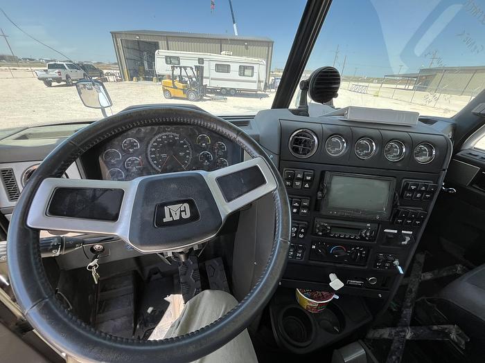 Used 2014 CAT CT660 Wireline Truck
