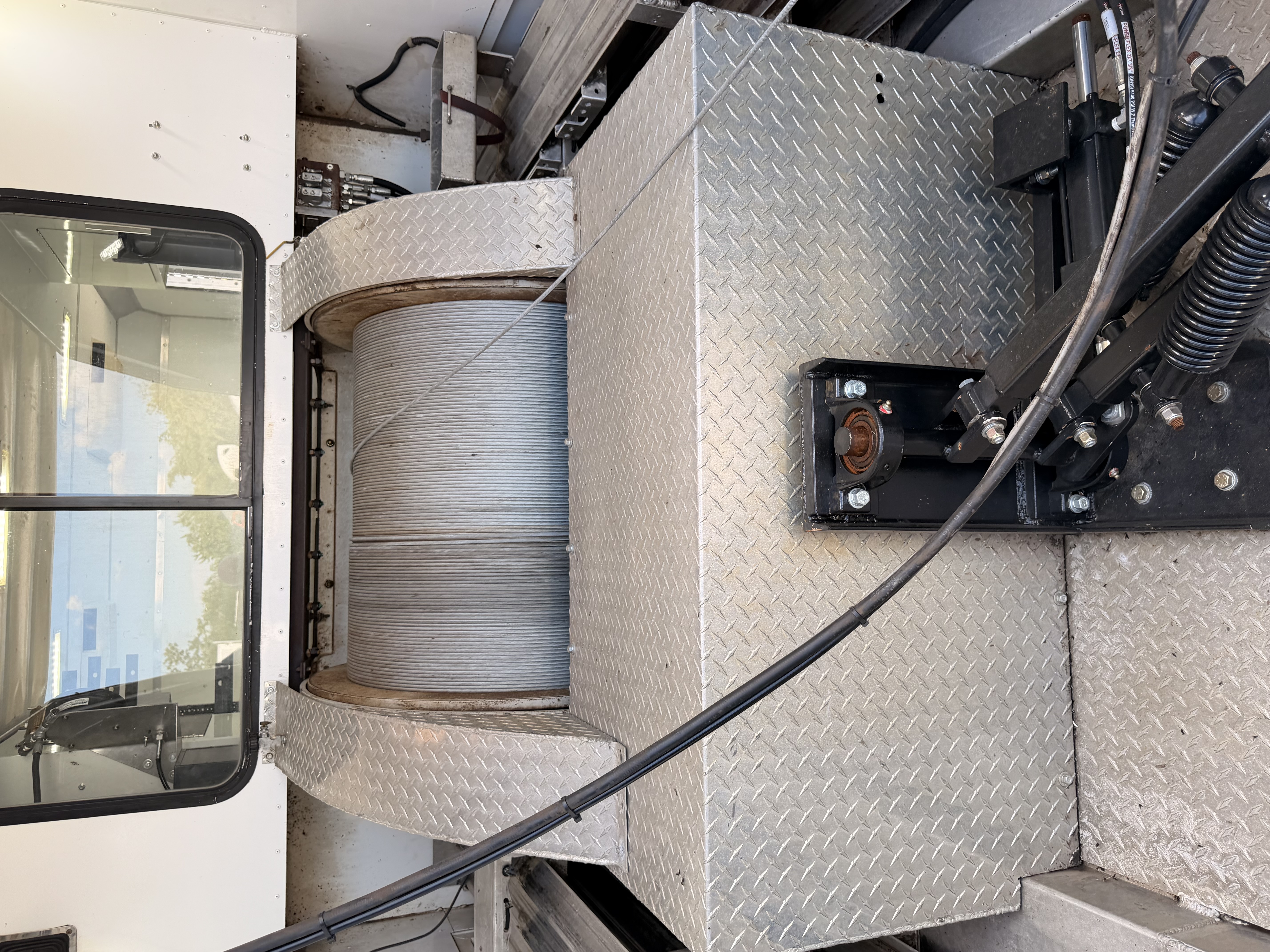 Used 2014 Kenworth T4 Wireline Truck
